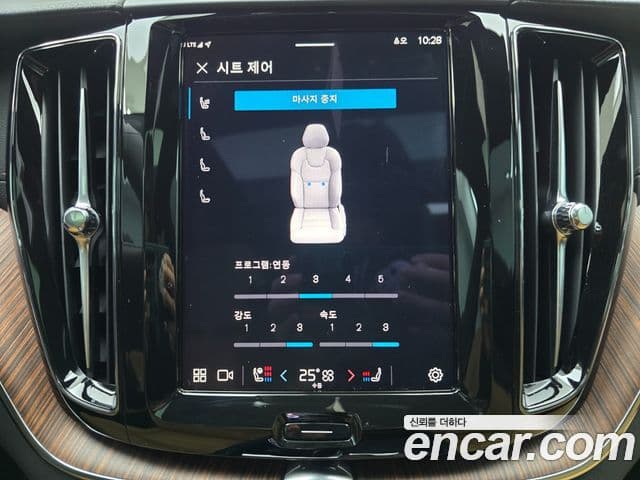 Volvo XC60 2세대 T8 Ultra Bright, 2025 14
