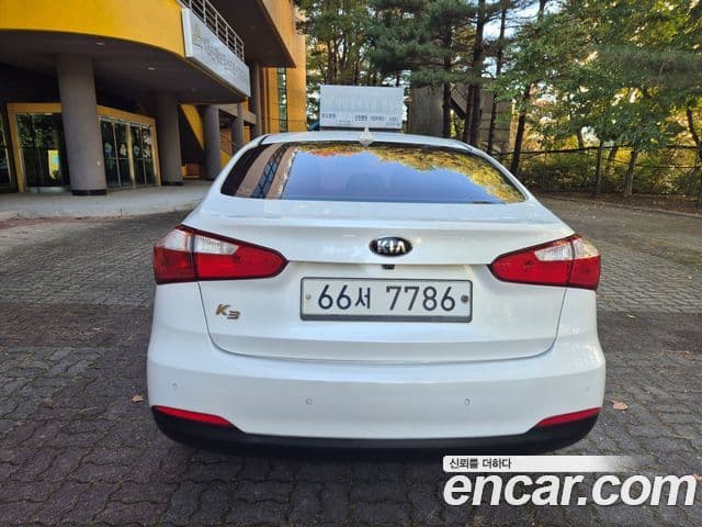 Kia K3 Trendy, 2015 4