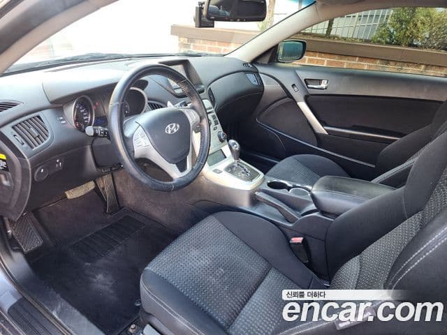 Hyundai Genesis купе 200 турбо D, 2010 12
