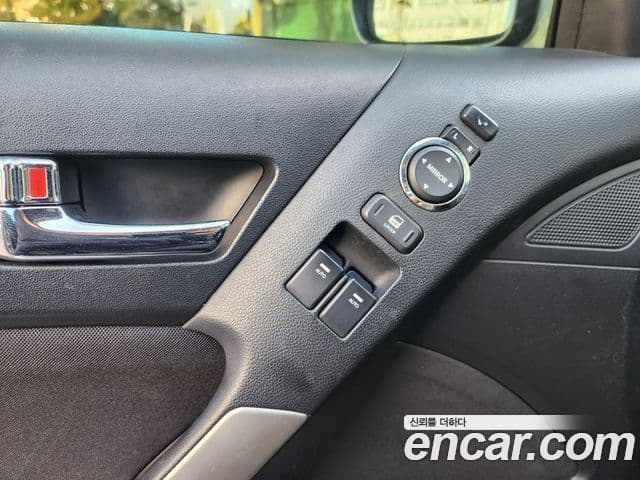 Hyundai Genesis купе 200 турбо D, 2010 13