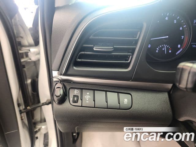 Hyundai The / новый New Avante AD Smart(для аренды), 2019 12