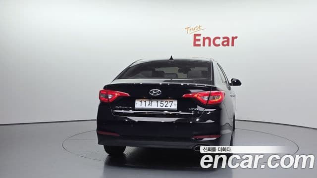 Hyundai LF Sonata Special, 2016 4