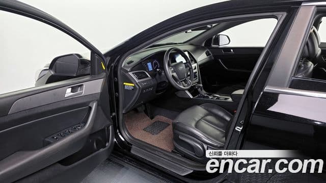 Hyundai LF Sonata Special, 2016 10