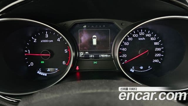 Kia All New Carnival Noblesse, 2015 8