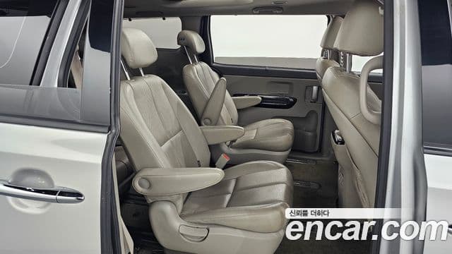 Kia All New Carnival Noblesse, 2015 12