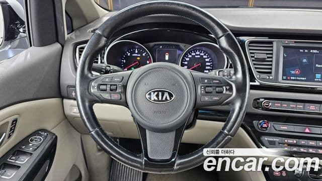 Kia All New Carnival Noblesse, 2015 13