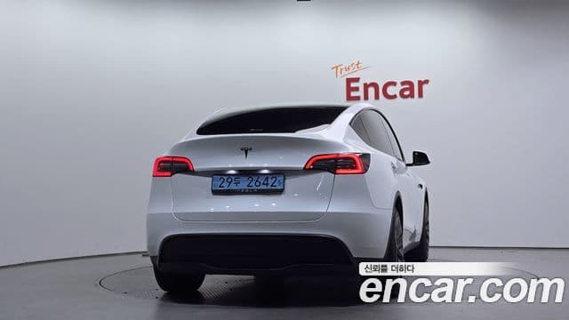 Tesla модель Y, 2023 4