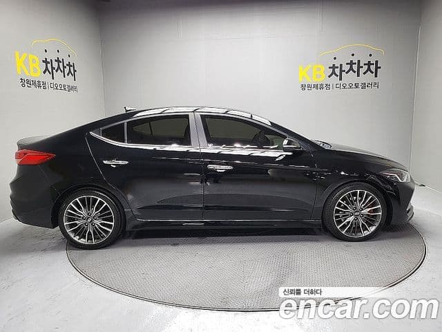 Hyundai Avante AD 1.6 турбо Sport, 2017 3