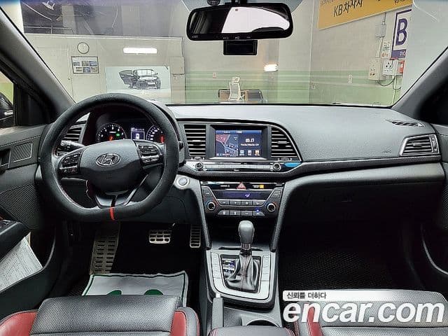 Hyundai Avante AD 1.6 турбо Sport, 2017 8