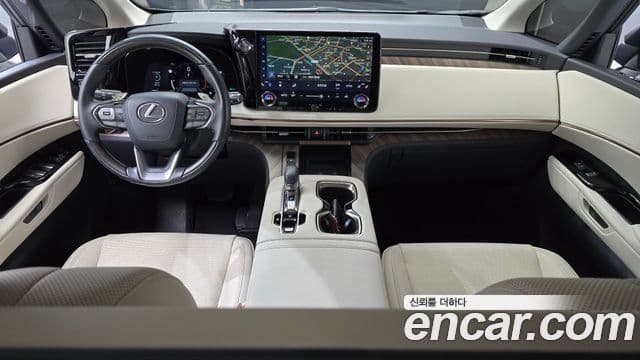 Lexus LM 2세대 500h Royal, 2025 7