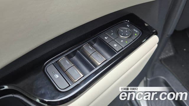 Lexus LM 2세대 500h Royal, 2025 14