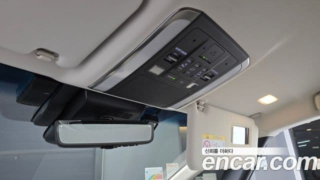 Lexus LM 2세대 500h Royal, 2025 19