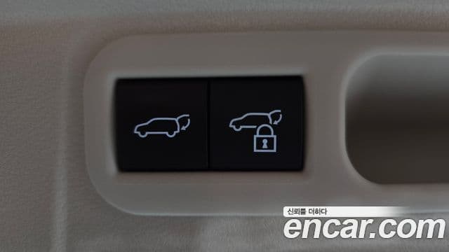 Lexus LM 2세대 500h Royal, 2025 20