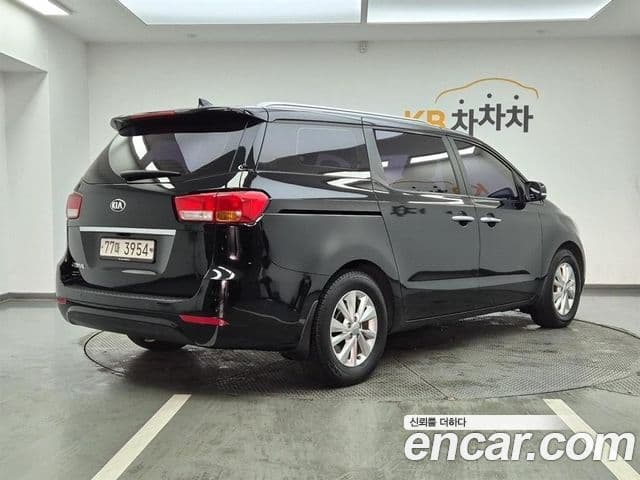 Kia All New Carnival Luxury, 2017 4