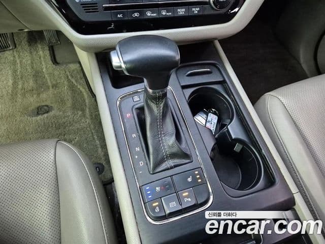 Kia All New Carnival Luxury, 2017 8