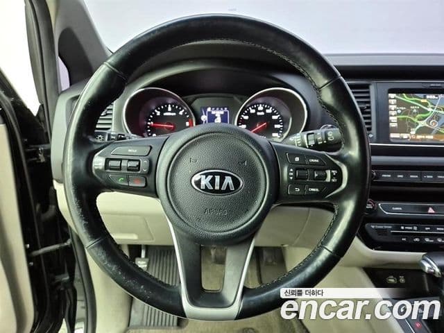 Kia All New Carnival Luxury, 2017 9