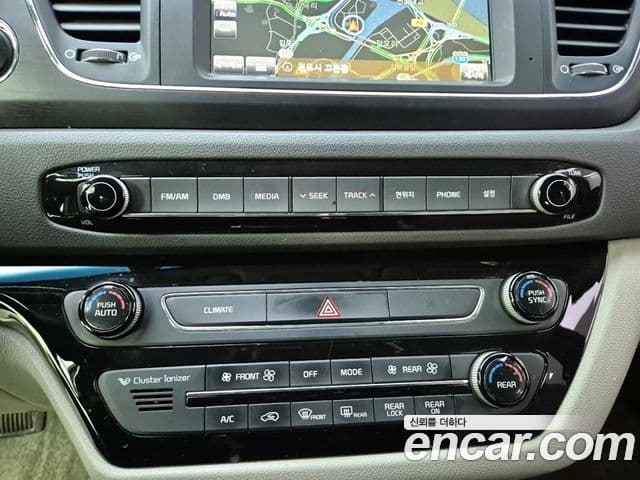 Kia All New Carnival Luxury, 2017 10