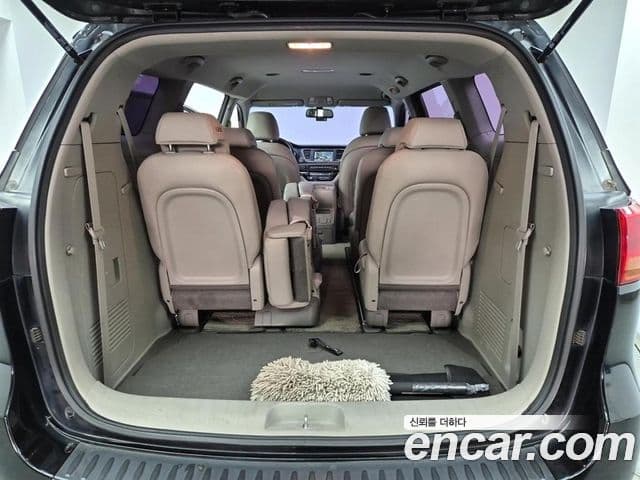 Kia All New Carnival Luxury, 2017 13