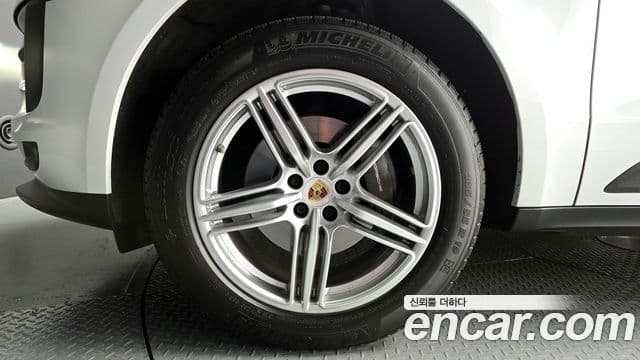 Porsche Macan 95B, 2019 все фото