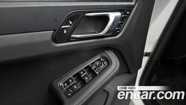 Porsche Macan 95B, 2019 17