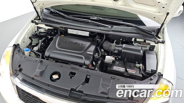 Kia Carnival R Premium, 2013 6