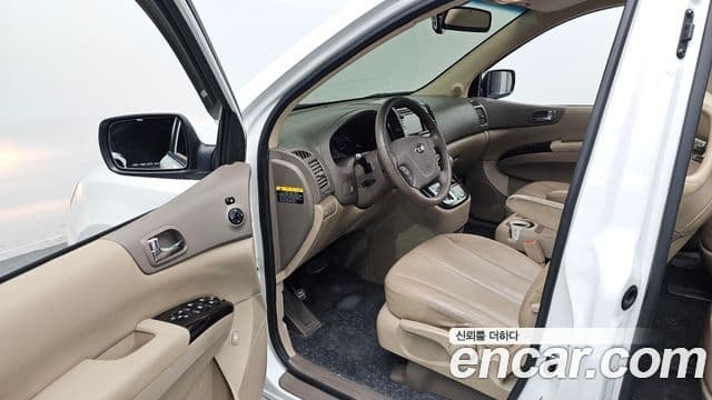 Kia Carnival R Premium, 2013 10