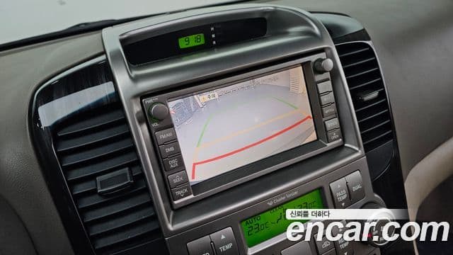 Kia Carnival R Premium, 2013 15