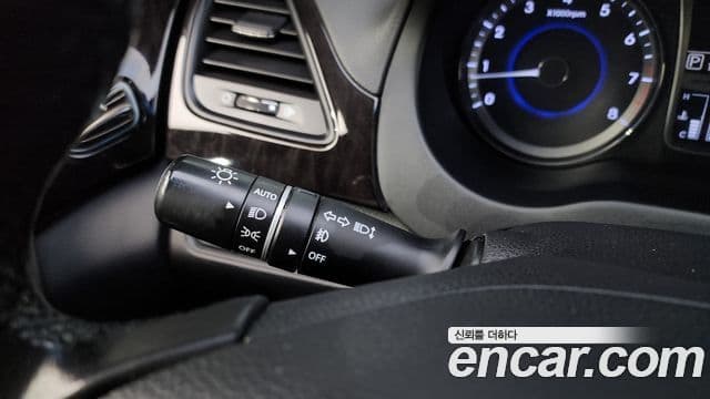 Hyundai Grandeur HG Luxury, 2012 16