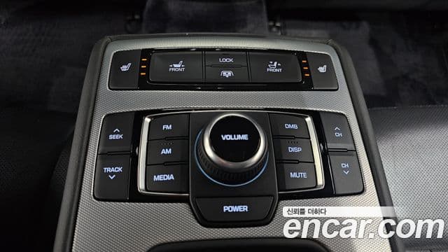 Genesis G80 Premium Luxury, 2019 18