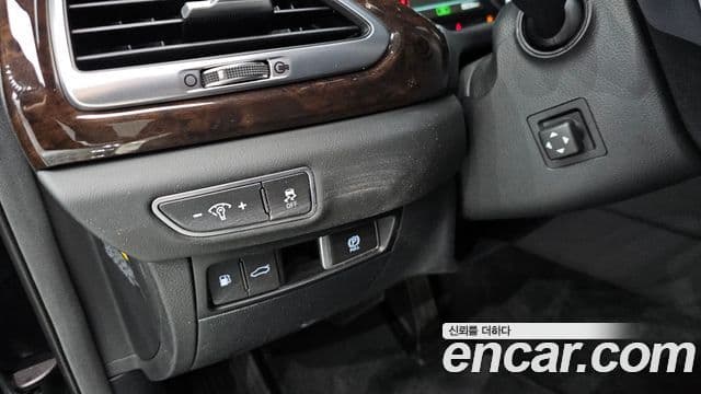 Genesis EQ900 Luxury, 2016 13