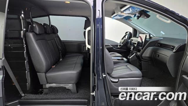 Hyundai Staria Modern, 2024 10
