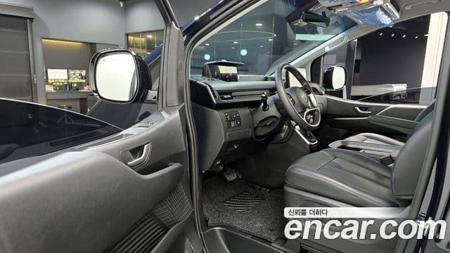 Hyundai Staria Modern, 2024 11