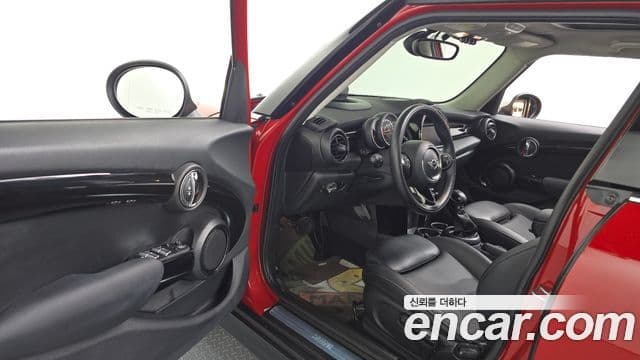 Mini Cooper 3세대, 2018 11