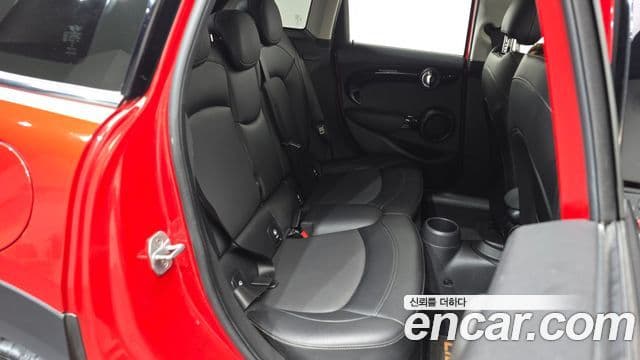 Mini Cooper 3세대, 2018 12