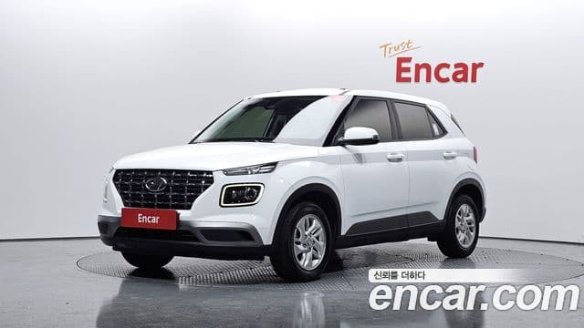 Hyundai Venue Premium, 2023 1