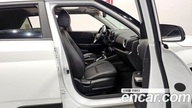 Hyundai Venue Premium, 2023 11