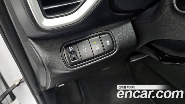 Hyundai Venue Premium, 2023 17