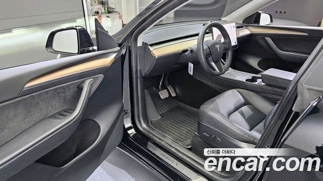 Tesla модель Y, 2023 10