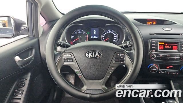 Kia K3 Luxury, 2015 13