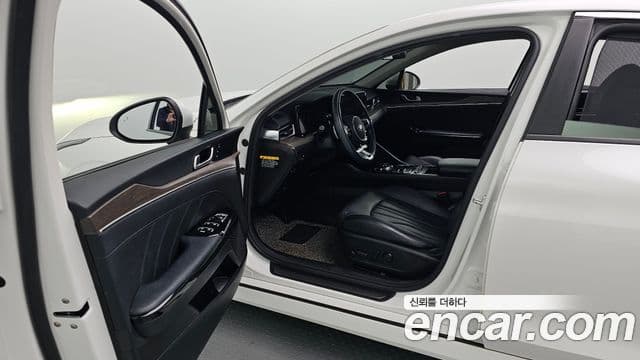 Kia K5 3세대 Signature, 2020 11