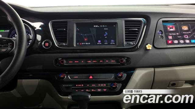 Kia The / новый New Carnival Special, 2019 16