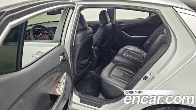 Kia K5 Luxury, 2011 12