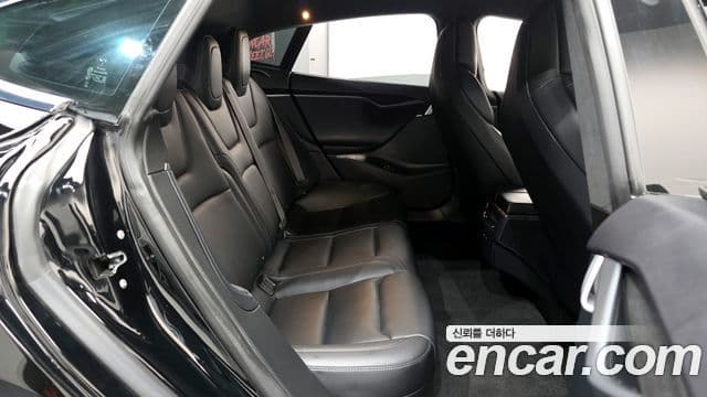 Tesla модель S, 2019 12