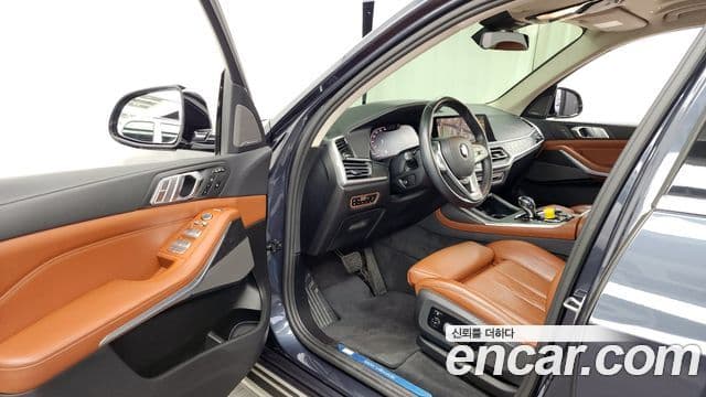 BMW X7 (G07) xDrive 40i Design Pure Excellence 6인승, 2021 10