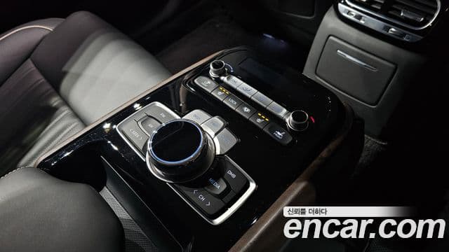 Genesis G90 Luxury, 2021 17