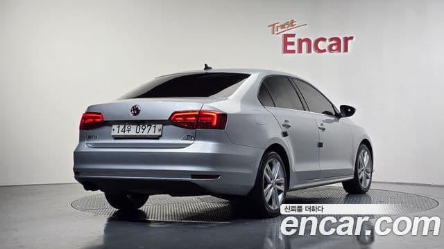 Volkswagen New Jetta 6세대, 2015 2