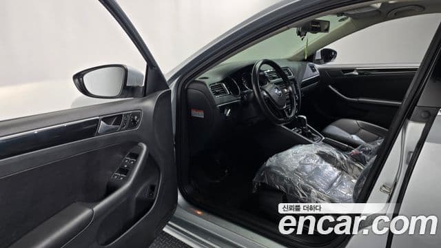 Volkswagen New Jetta 6세대, 2015 10