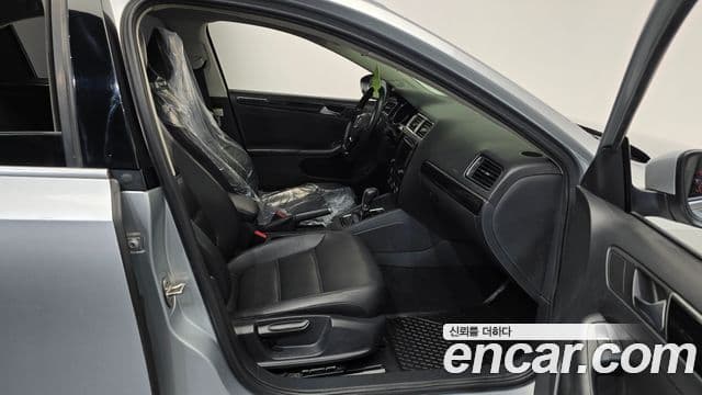 Volkswagen New Jetta 6세대, 2015 11