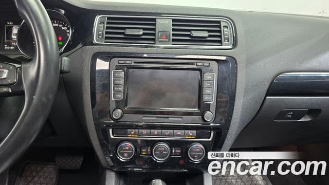 Volkswagen New Jetta 6세대, 2015 16