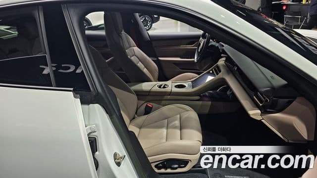 Porsche 타이칸 базовый, 2023 10